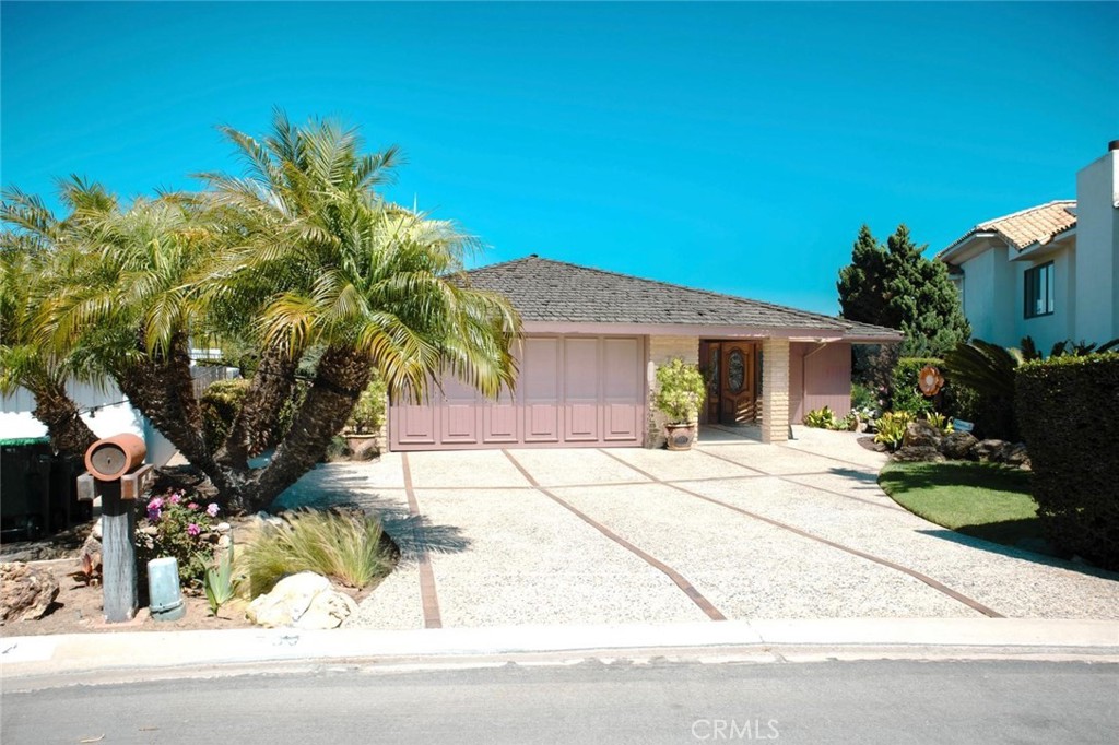 Residential Lease for rent at 730 Saint James Place, Newport Beach CA featuring 3 beds and 4 baths