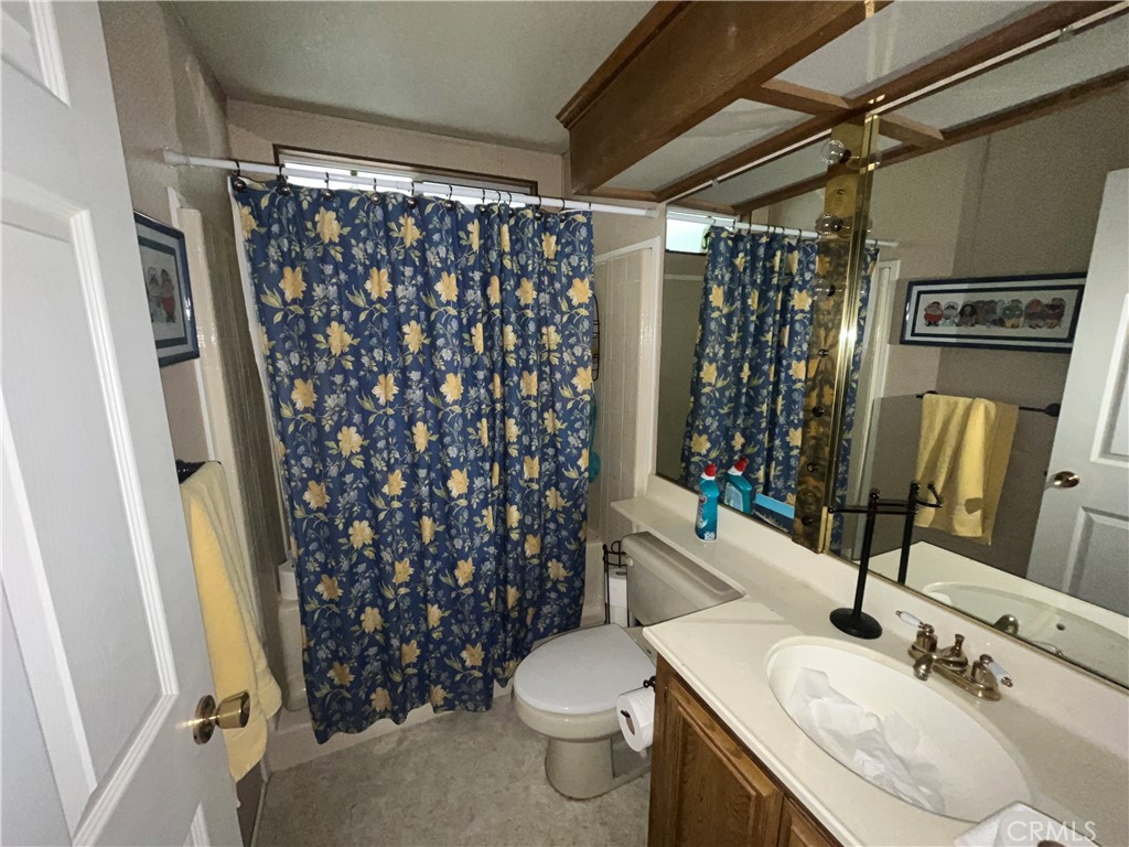 Manufactured In Park for sale at 24600 Mountain Avenue 119, Hemet CA featuring 2 beds and 2 baths
