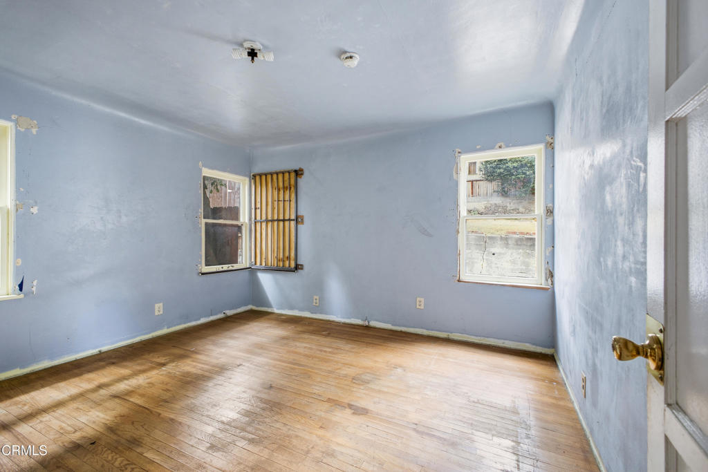 Residential for sale at 822 Valley View Road, South Pasadena CA featuring 2 beds and 1 bath