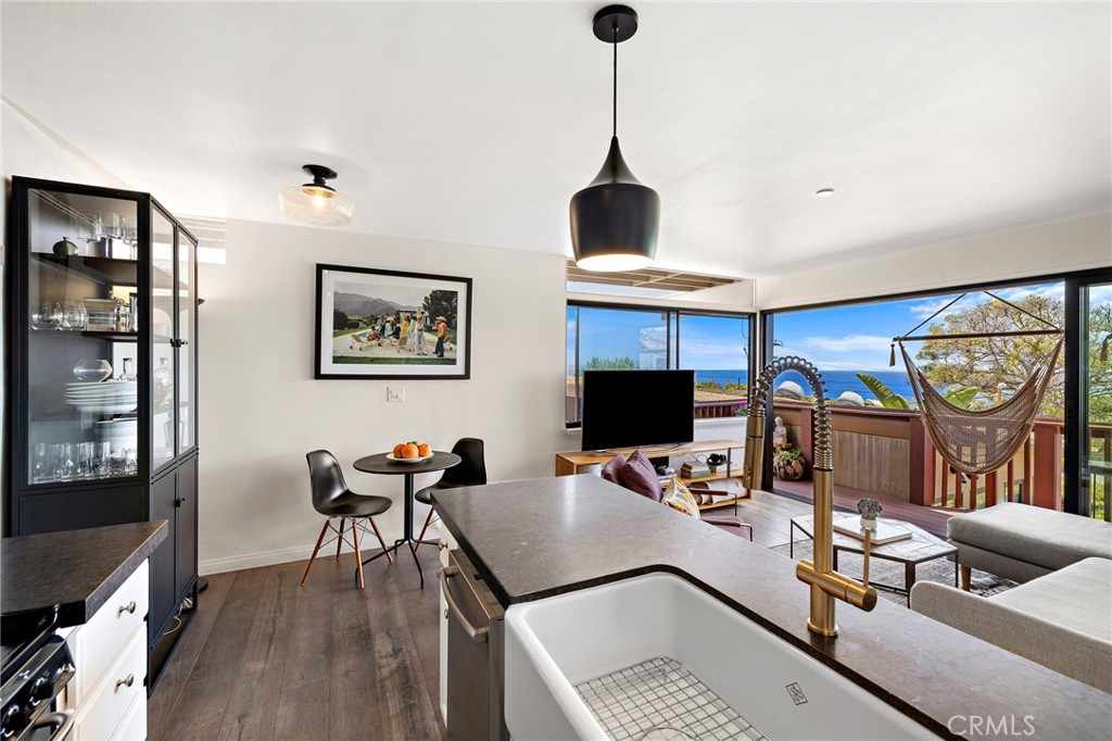 Residential Lease for rent at 290 La Brea Street, Laguna Beach CA featuring 1 bed and 1 bath