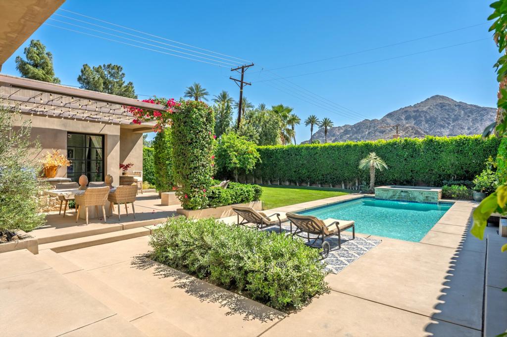 Residential for sale at 78745 Avenue La Jarita, La Quinta CA featuring 3 beds and 4 baths