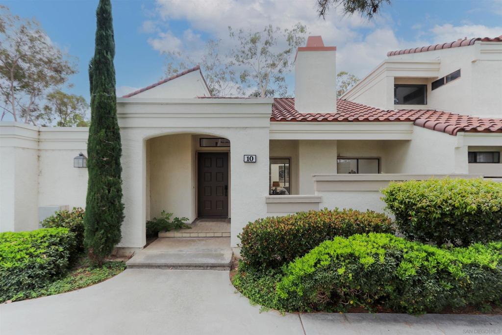 Residential for sale at 10 Morena 8, Irvine CA featuring 1 bed and 2 baths
