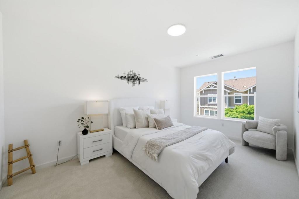 Active for sale at Mountain View, CA, Mountain View, CA CA and 3 baths