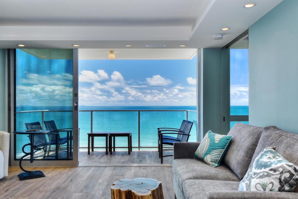 Residential Lease for rent at 1830 Avenida del mundo 1107, Coronado CA featuring 1 bed and 2 baths