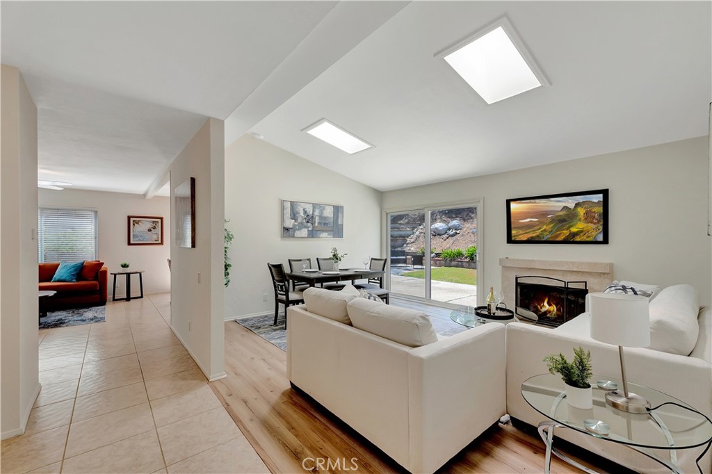 Active for sale at Mission Viejo, CA, Mission Viejo, CA CA and 2 baths