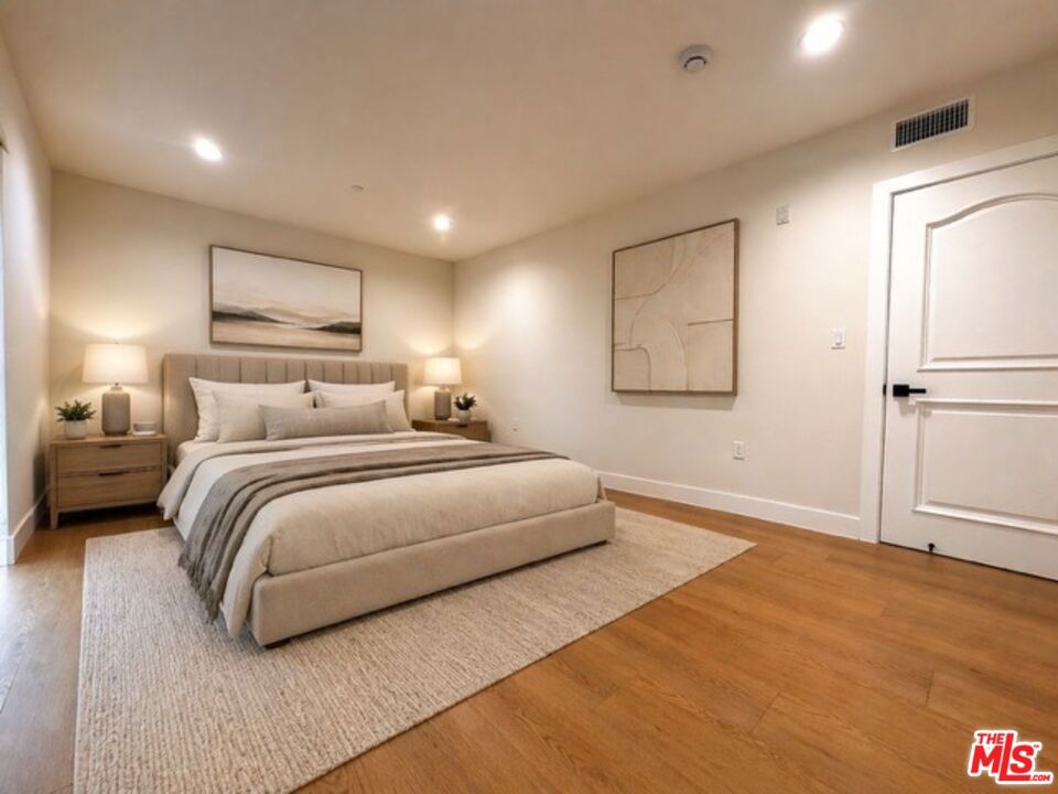 Residential Lease for rent at 1146 Hacienda Place 3, West Hollywood CA featuring 3 beds and 3 baths
