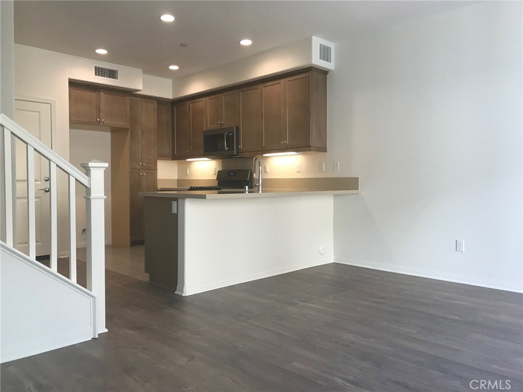 Residential Lease for rent at 319 Edenfiled Avenue, Azusa, Los Angeles County CA featuring 3 beds and 3 baths