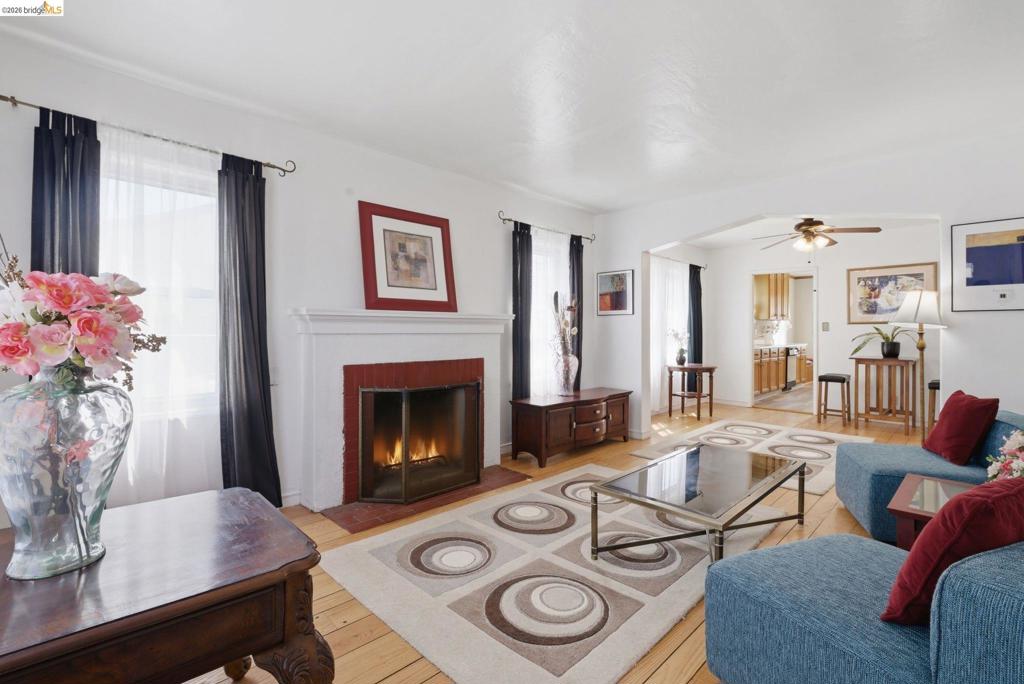 Active for sale at Oakland, CA, Oakland, CA CA and 1 bath