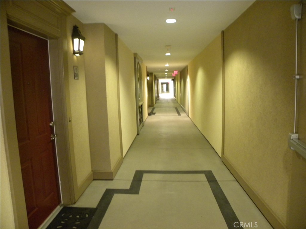 Residential Lease for rent at 3412 Watermarke, Irvine, Orange County CA featuring 1 bed and 1 bath