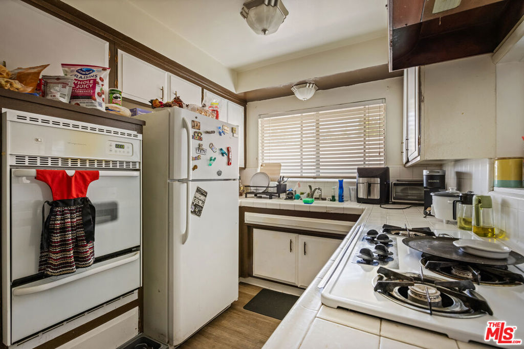 Residential Income for sale at 1231 Romulus Drive, Glendale CA featuring 5 beds and 5 baths