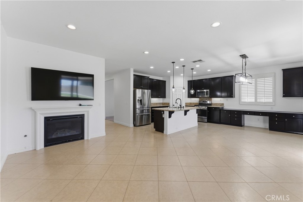 Residential Lease for rent at 12531 Celebration, Eastvale CA featuring 3 beds and 2 baths