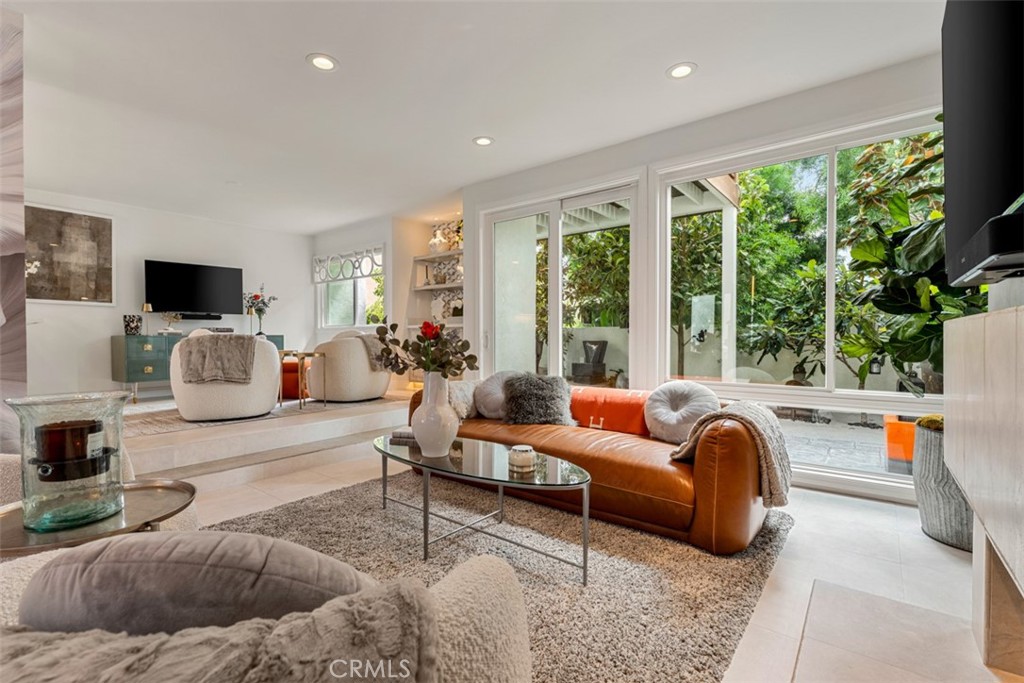 Residential for sale at 23 Canyon Crest, Corona Del Mar CA featuring 3 beds and 3 baths