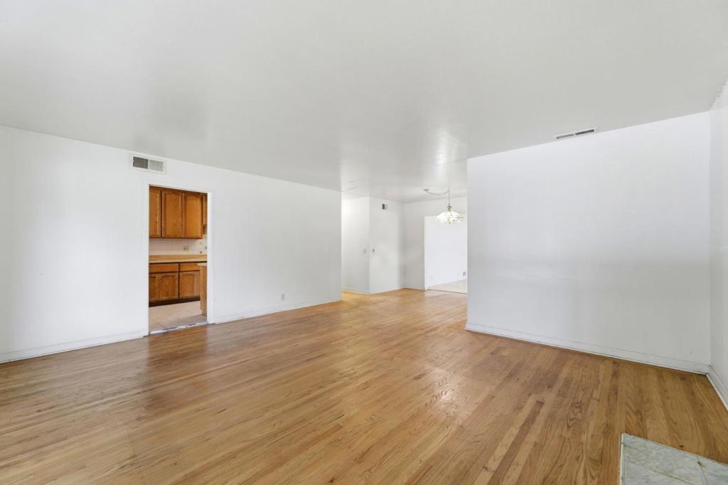 Active for sale at Santa Clara, CA, Santa Clara, CA CA and 2 baths