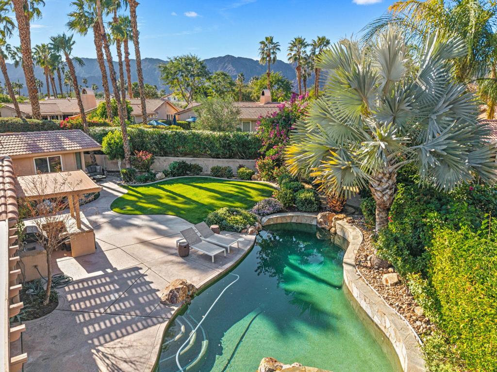 Single Family Residence for rent at 49105 Casa Del Rio, La Quinta, CA featuring 3 beds and 4 baths