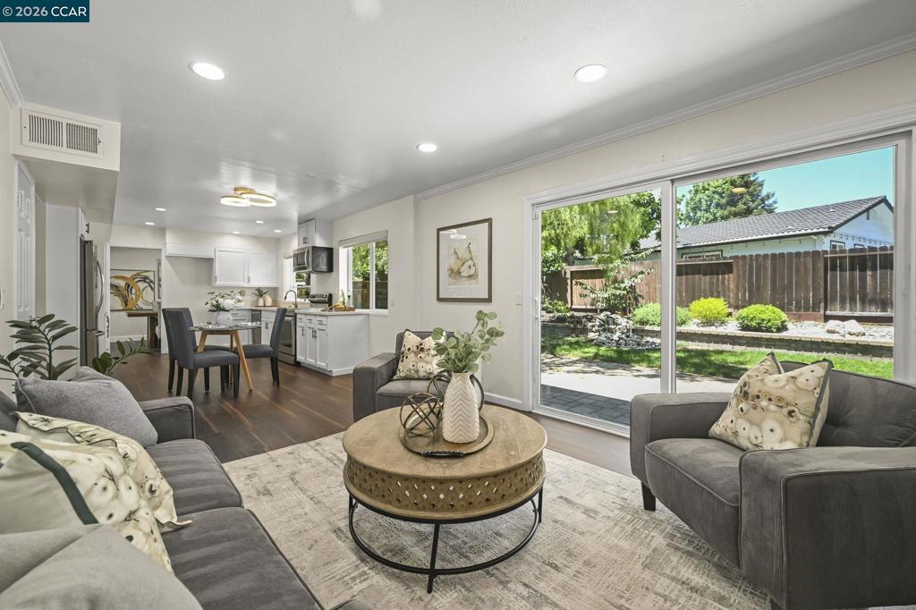 Single Family Residence for sale at 508 Amherst Ct., San Ramon, CA featuring 5 beds and 3 baths