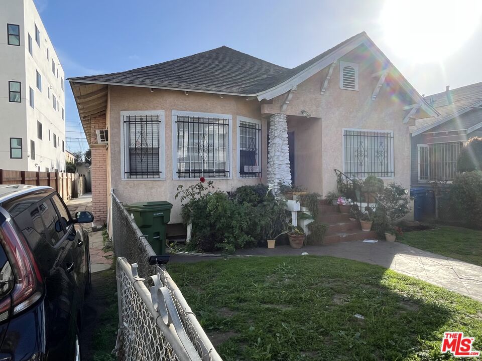 Residential for sale at 1258 W 36th Street, Los Angeles CA featuring 3 beds and 1 bath