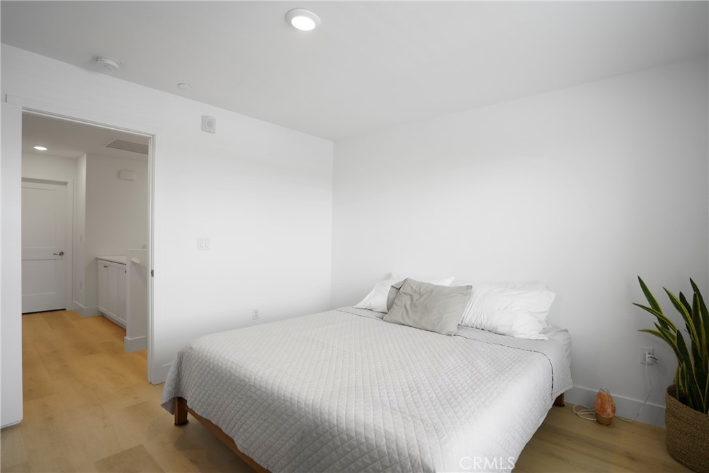 Residential Lease for rent at 10294 Artesia, Bellflower CA featuring 3 beds and 3 baths