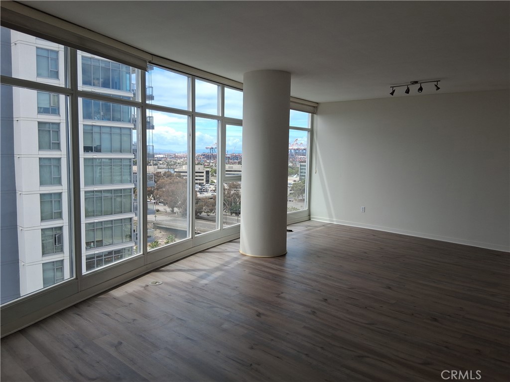 Residential Lease for rent at 400 W Ocean Boulevard 1102, Long Beach CA featuring 2 beds and 2 baths