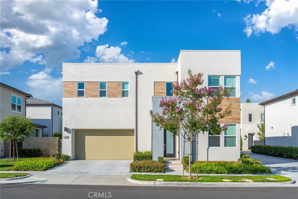 Residential for sale at 220 Amber Oak, Lake Forest CA featuring 4 beds and 3 baths