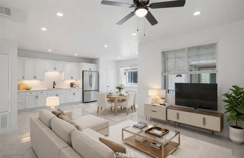 Residential Lease for rent at 8153 Banana Avenue 206, Fontana CA featuring 1 bed and 1 bath