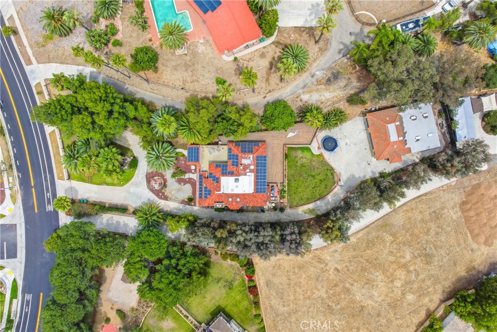 Single Family Residence for rent at 1609 Cherokee, Corona, CA featuring 5 beds and 4 baths