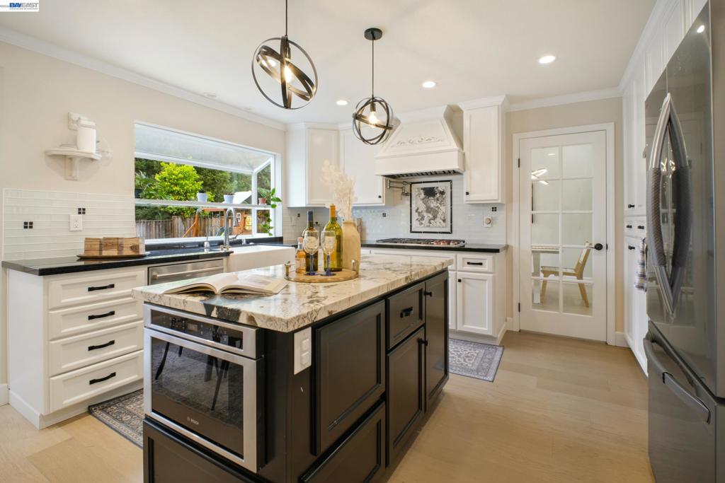 Residential for sale at 604 Lomond Cir, San Ramon CA featuring 5 beds and 3 baths