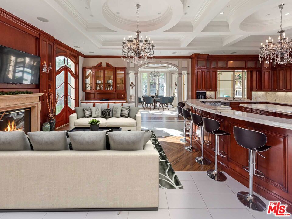 Residential Lease for rent at 901 N Alpine Drive, Beverly Hills CA featuring 11 beds and 16 baths