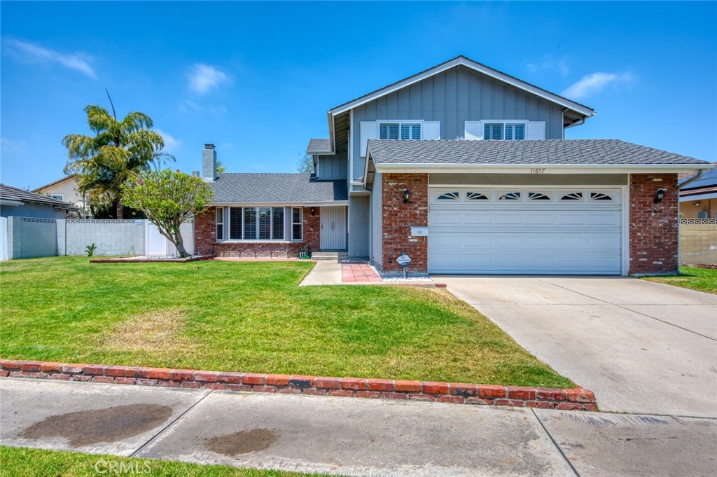Active for sale at Fountain Valley, CA, Fountain Valley, CA CA and 3 baths
