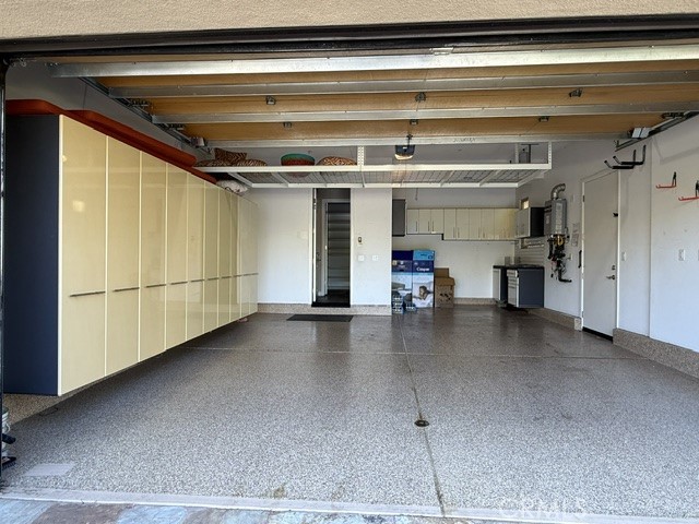 Residential Lease for rent at 7 Zephyr, Irvine CA featuring 5 beds and 6 baths