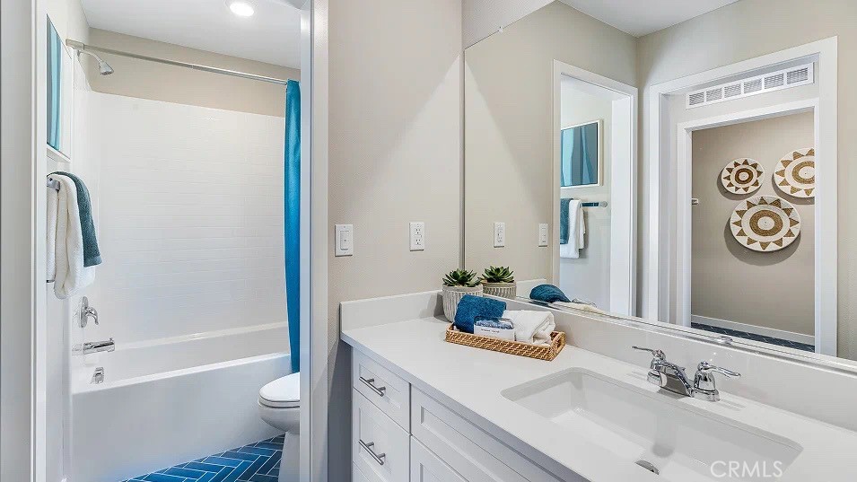 Residential for sale at 1350 Thunderbolt Lane, Rialto CA featuring 3 beds and 3 baths