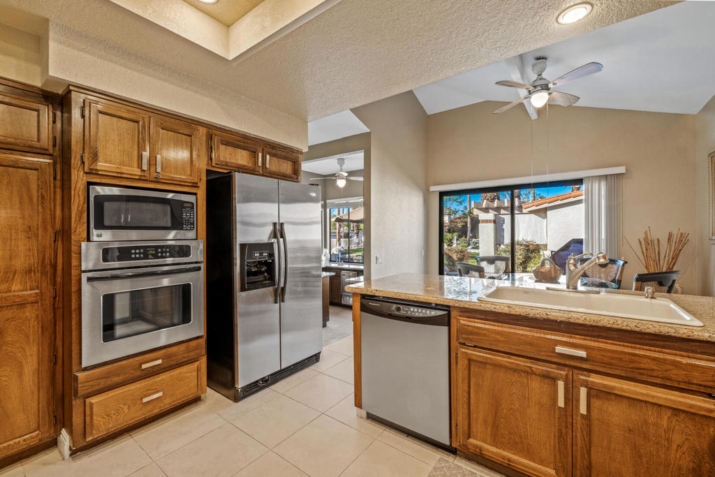 Residential Lease for rent at 74996 Tahoe Circle, Indian Wells CA featuring 3 beds and 3 baths