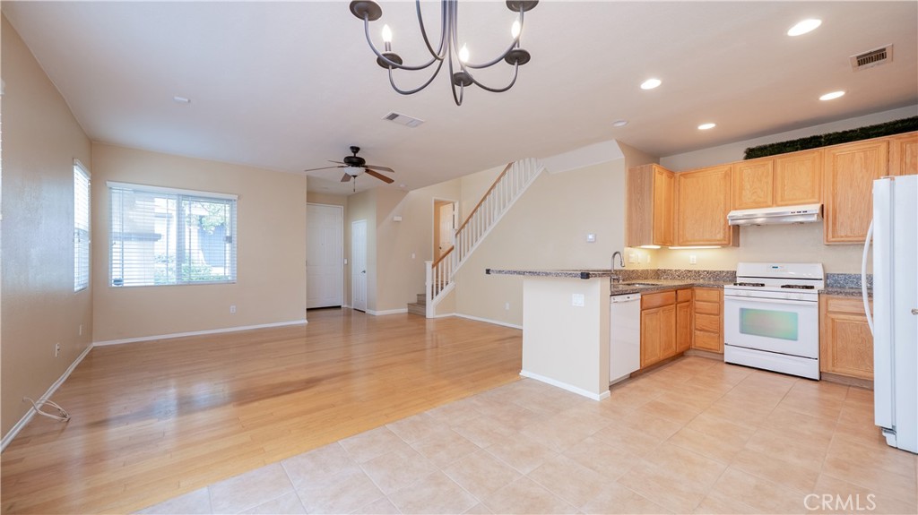 Residential Lease for rent at 11433 Mountain View Drive 23, Rancho Cucamonga CA featuring 3 beds and 3 baths