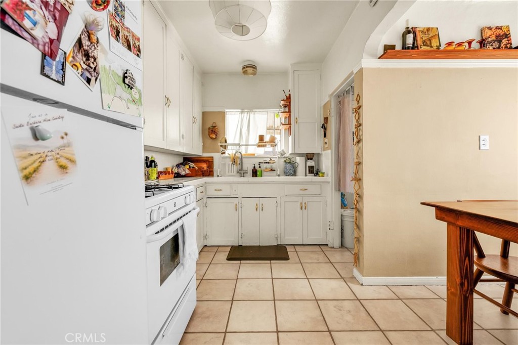 Residential Income for sale at 3185 Perlita Avenue, Los Angeles CA