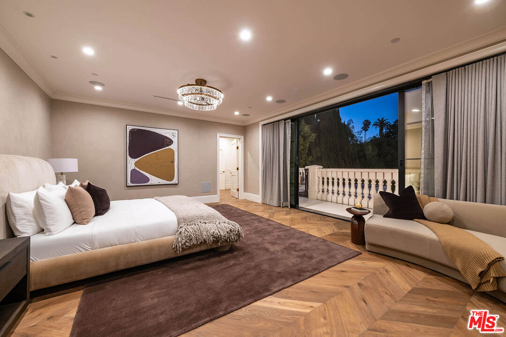 Residential Lease for rent at 616 N Alpine Drive, Beverly Hills CA featuring 8 beds and 12 baths