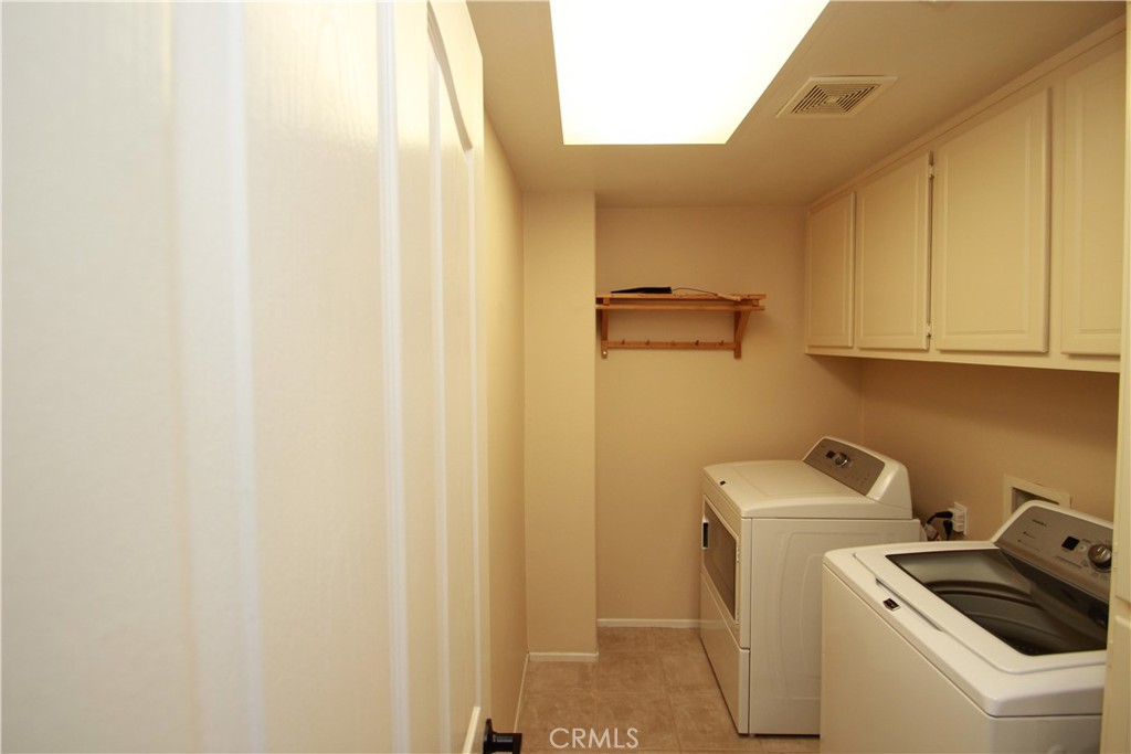 Residential Lease for rent at 143 Topaz, Irvine CA featuring 3 beds and 3 baths