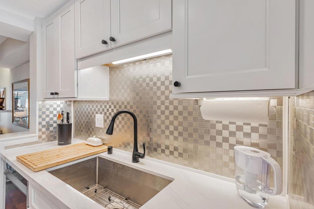 Residential for sale at 5351 Cribari Dell, San Jose CA featuring 2 beds and 2 baths