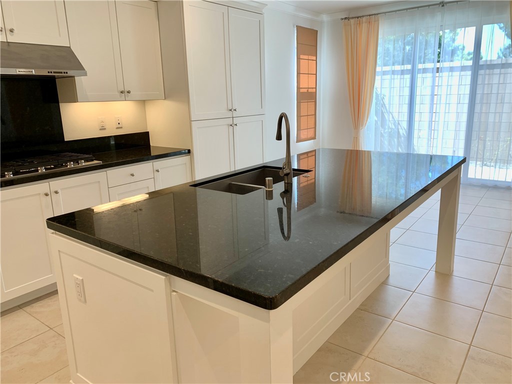 Residential Lease for rent at 107 Yuba, Irvine CA featuring 4 beds and 4 baths