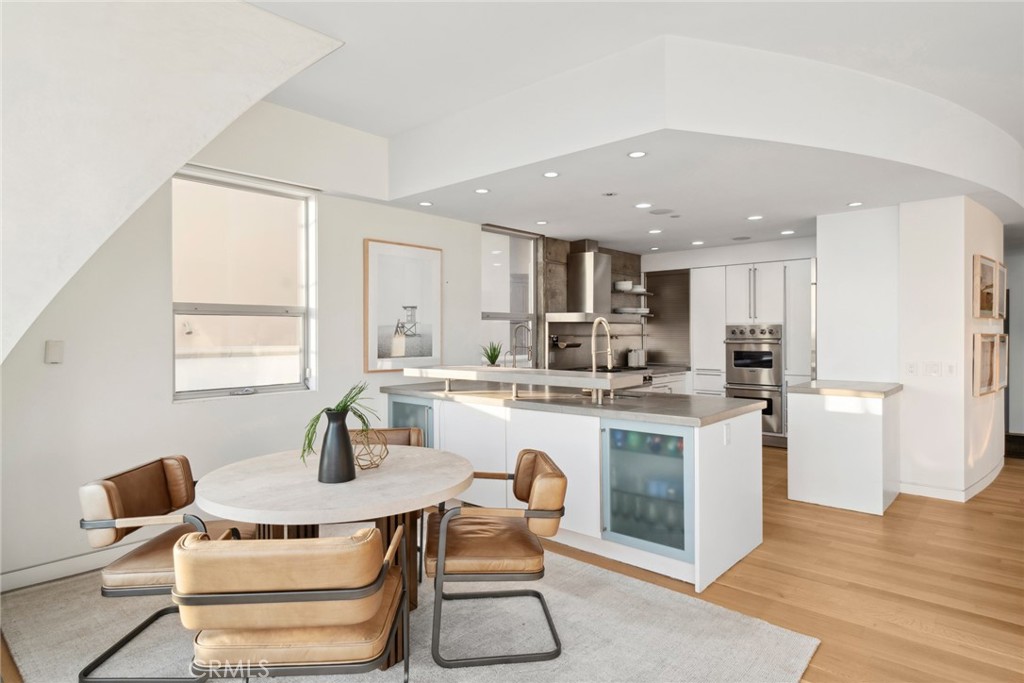 Residential Lease for rent at 2144 E Oceanfront, Newport Beach, Orange County, CA featuring 3 beds and 4 baths
