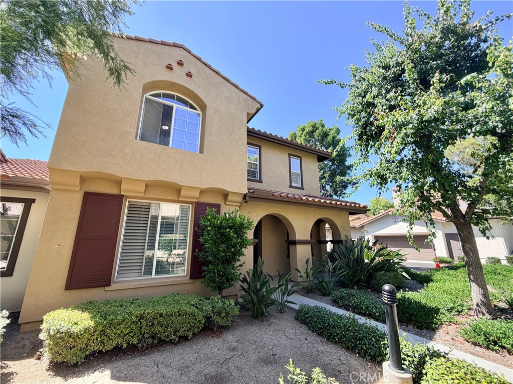 Residential Lease for rent at 72 Shadowplay, Irvine CA featuring 4 beds and 4 baths