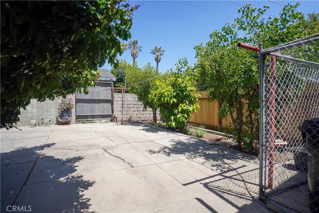 Residential for sale at 2236 Hancock Street, Los Angeles CA featuring 3 beds and 2 baths