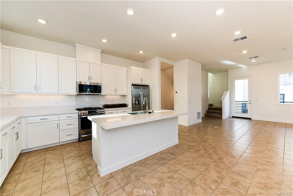 Residential Lease for rent at 258 Sash, Irvine CA featuring 4 beds and 4 baths