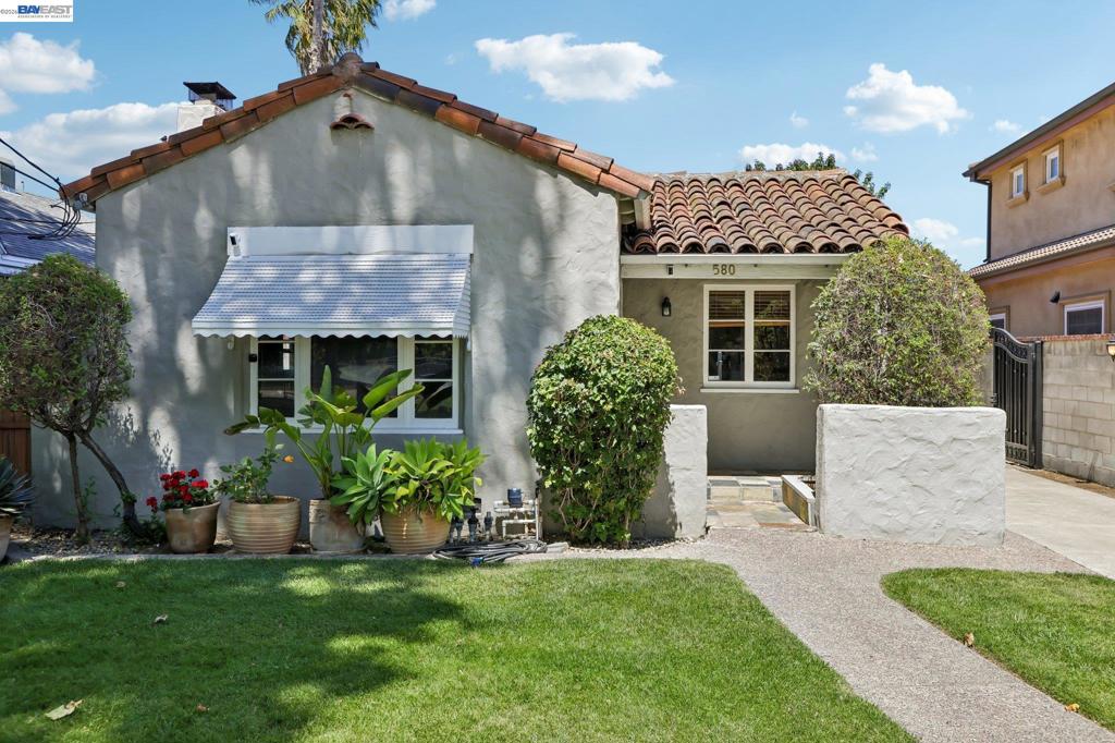 Residential for sale at 580 N 15Th St, San Jose, Santa Clara CA featuring 3 beds and 3 baths