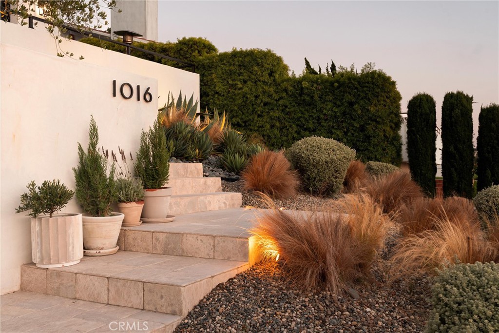 Residential for sale at , Palos Verdes Estates, Los Angeles CA featuring 4 beds and 3 baths