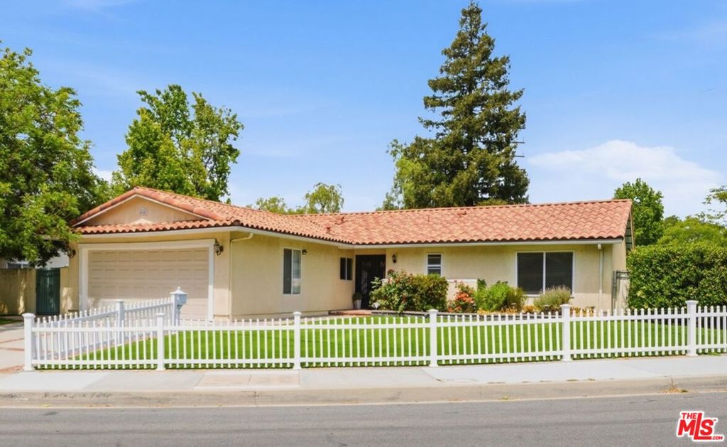 Residential Lease for rent at 29107 Hillrise Drive, Agoura Hills CA featuring 5 beds and 4 baths