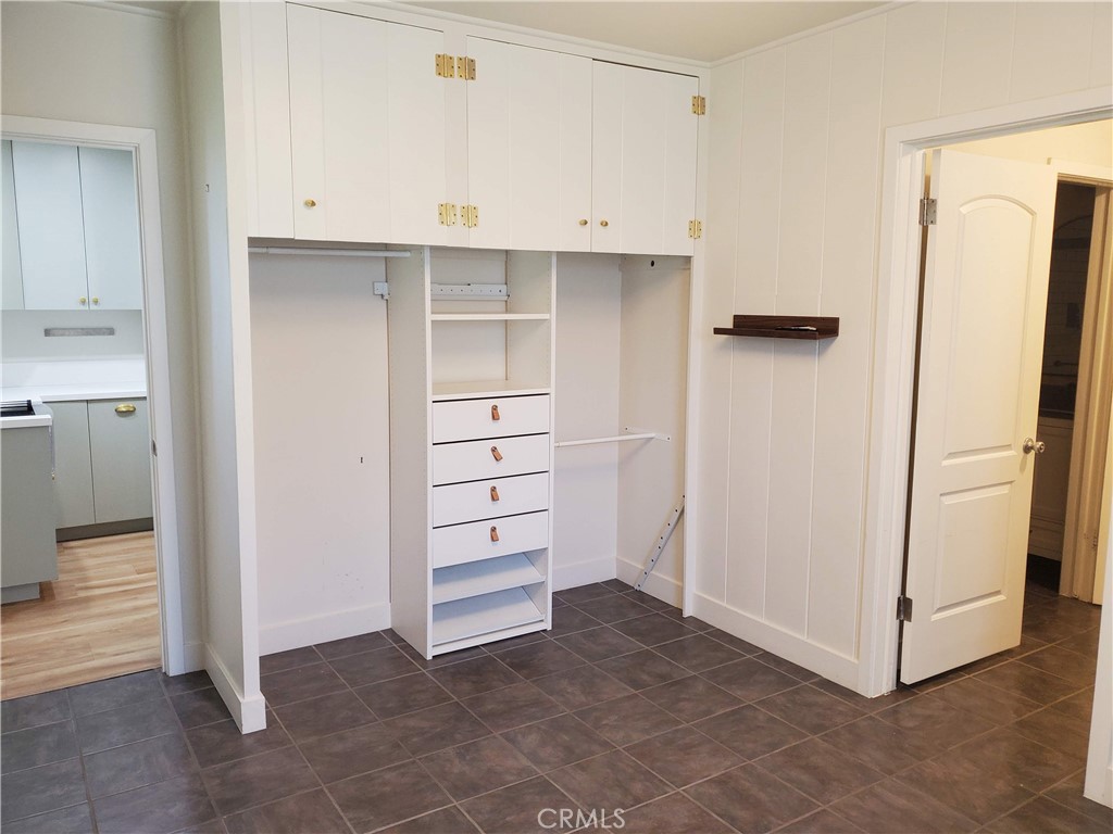 Residential Lease for rent at 5095 Phillips, Ontario CA featuring 2 beds and 1 bath