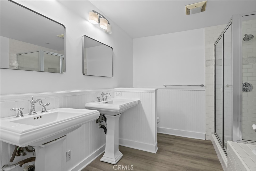 Residential Lease for rent at 2872 Coast Circle 104, Huntington Beach CA featuring 2 beds and 2 baths