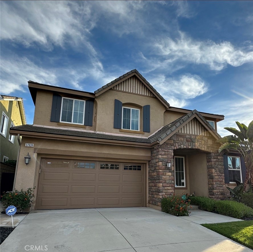 Single Family Residence for rent at 37639 Botanica, Murrieta, CA featuring 6 beds and 4 baths