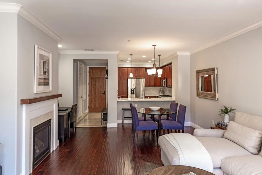 Residential for sale at 2881 Meridian 117, San Jose CA featuring 1 bed and 1 bath
