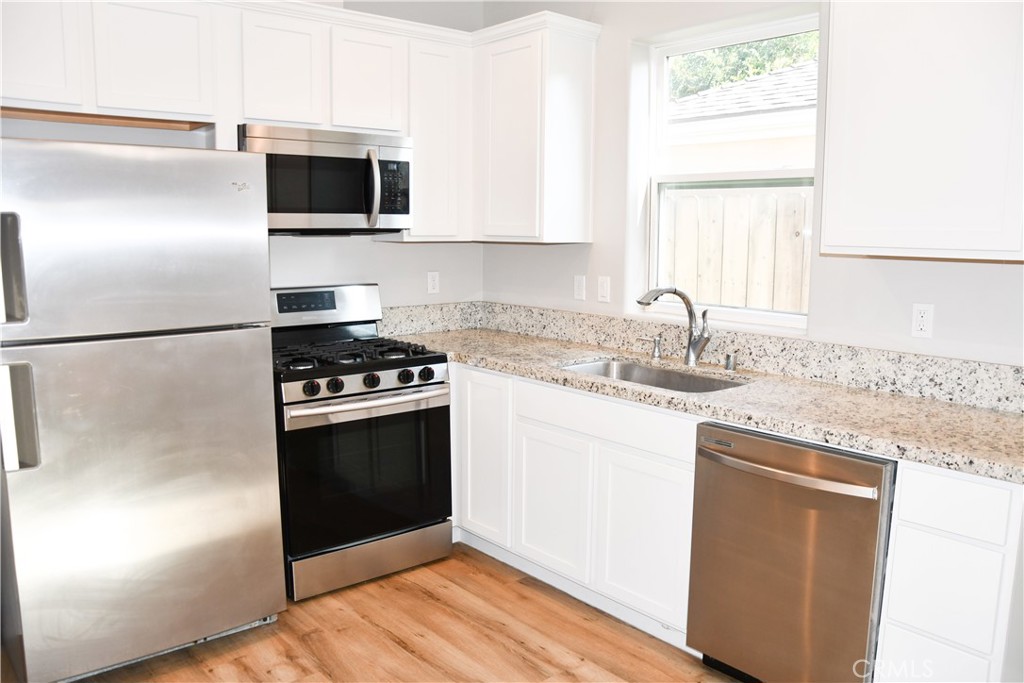 Residential Lease for rent at 132 S Lime, Orange, Orange County, CA featuring 3 beds and 1 bath