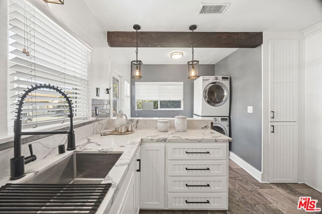 Residential for sale at 5802 Lexington Avenue, Los Angeles CA featuring 3 beds and 2 baths
